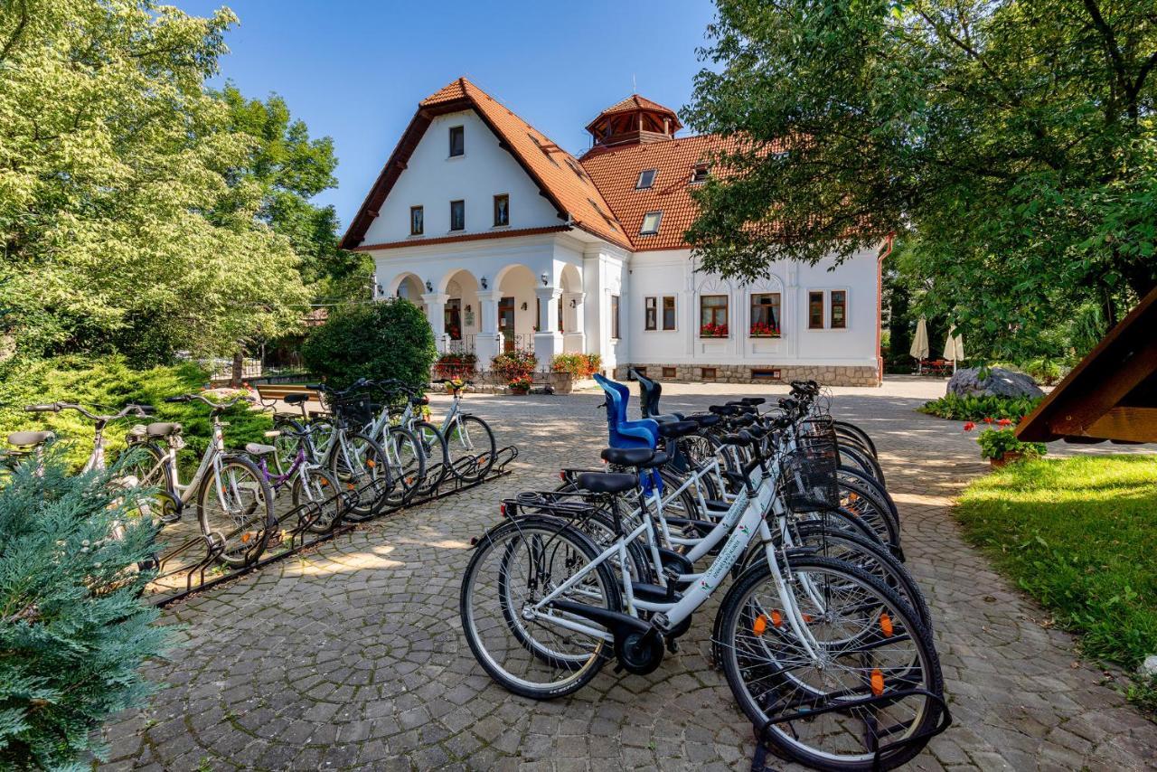 Conacul Secuiesc-Szekelyko Kuria Hotel Coltesti Bagian luar foto