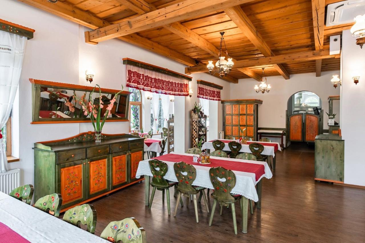 Conacul Secuiesc-Szekelyko Kuria Hotel Coltesti Bagian luar foto