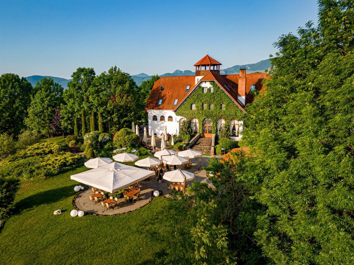 Conacul Secuiesc-Szekelyko Kuria Hotel Coltesti Bagian luar foto