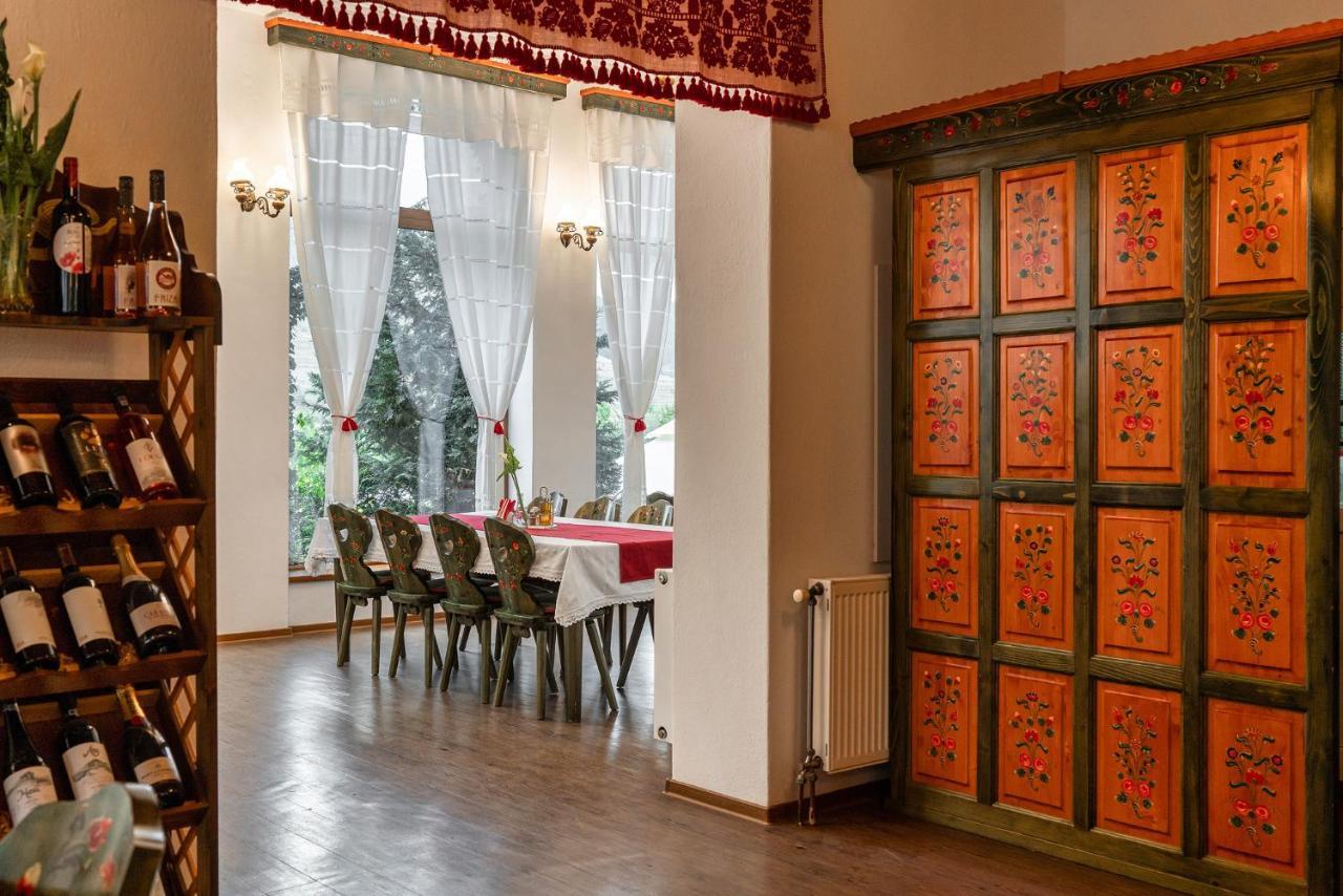 Conacul Secuiesc-Szekelyko Kuria Hotel Coltesti Bagian luar foto